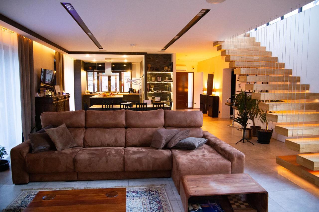 Luxury Villa Moderne, Salon De 90M2 Montgeron Экстерьер фото